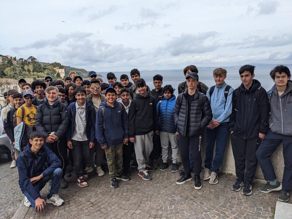 MTSClassics's tweet image. Last morning in Sorrento - about to head around the Bay to Baiae