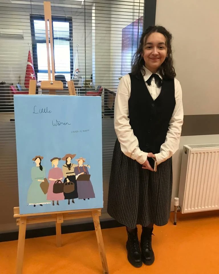 Kütüphaneler Haftası kapsamında lise öğrencilerimiz ve öğretmenlerimizin katılımıyla oluşturduğumuz “Roman Kahramanları” resim sergimiz.