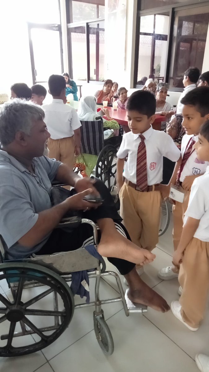 HPSKarachi's tweet photo. On March 29th, 2023, a group of Pre-Junior Students (Classes 1 and 2) accompanied by their teachers from Habib Public School visited The Dar ul Sukun Old Age Home.
#HPS #HabibPublicSchool #pre_primary #OldAgeHome https://t.co/tn8FYPRUCg