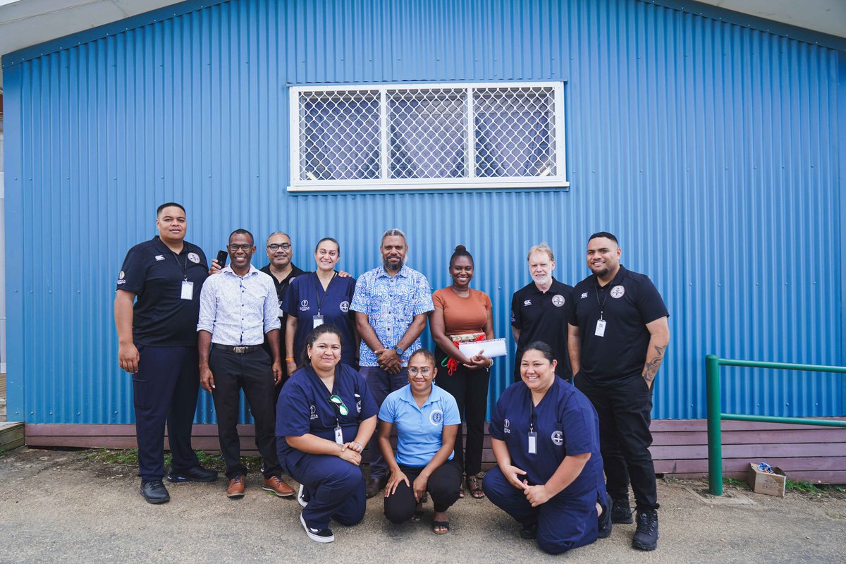 MedicalPasifika's tweet image. The #PACMAT team spent the day meeting &amp;amp; scoping the current state of Vanuatu’s cyclone response with VANMAT &amp;amp; local health/mental health teams.