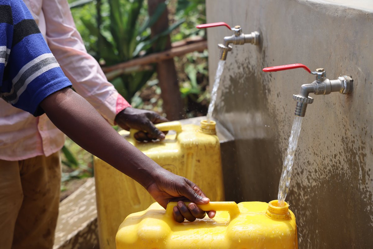 Water4People_RW's tweet photo. Yesterday, our team joined @KarongiDistr &amp; @wasac_rwanda for the celebration of the #WaterWeek. At the occasion, we launched over 10 newly completed water supply systems in Karongi. 
People are happy as no longer have to walk longer distances in search of water. 

#Rwanda #RwoT https://t.co/06FAH4TYmk