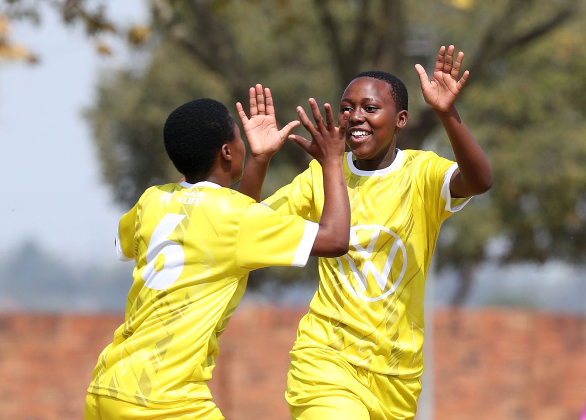 forwardzone's tweet photo. VW Train 4 Life Programme is in full swing in Tembisa and we've reached the half way mark ⚽
Forwardzone is incredibly proud to be a part of this amazing initiative and to play a role in shaping and growing tomorrow’s future leaders!
#TeamFZ #VWTrain4Life #WomenEmpowerment https://t.co/DPxe5Lgxzc