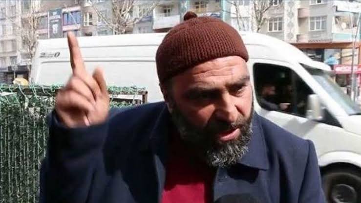 mustinetnet's tweet photo. Bu şahısla alakalı son durum nedir? Halkı kin ve nefrete teşvikten tutuklandımı, sorguya alındımı? Yoksa bir özür diledi ve konu kapandımı!@EmniyetGM https://t.co/eHsTRAbpvj