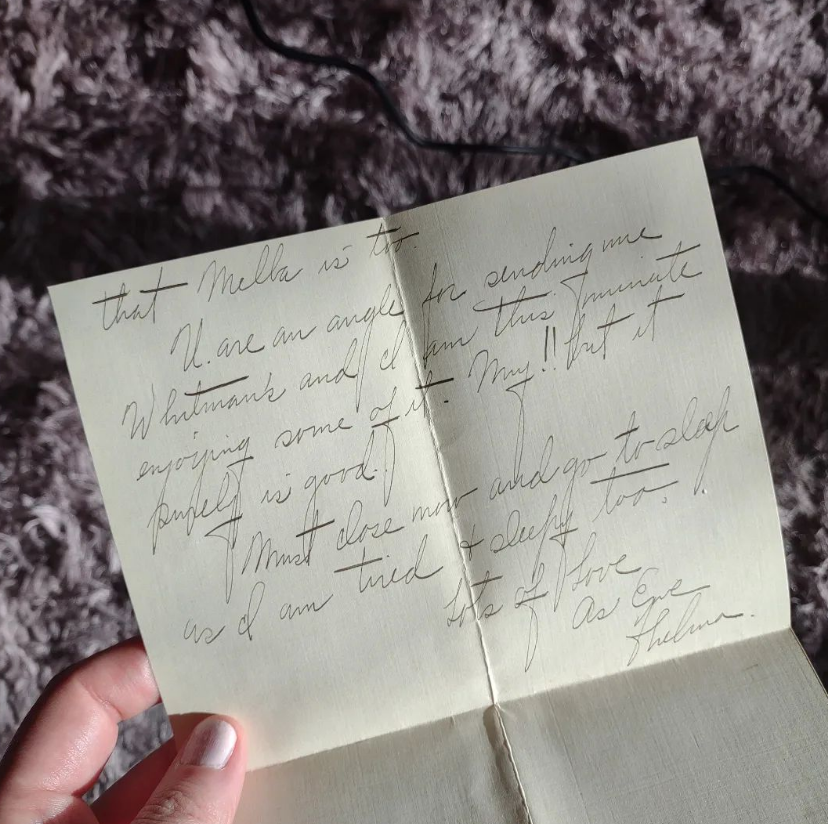 thelizmaguire's tweet photo. Any one know someone at #russellstovers? I'd love to get their team this quote from a 1921 letter about #whitmans chocolates! ""U. are an angel for sending me Whitman's and I am this minute enjoying some of it. My!! But it purely is good."" Please RT. https://t.co/fsbtH4Wihn