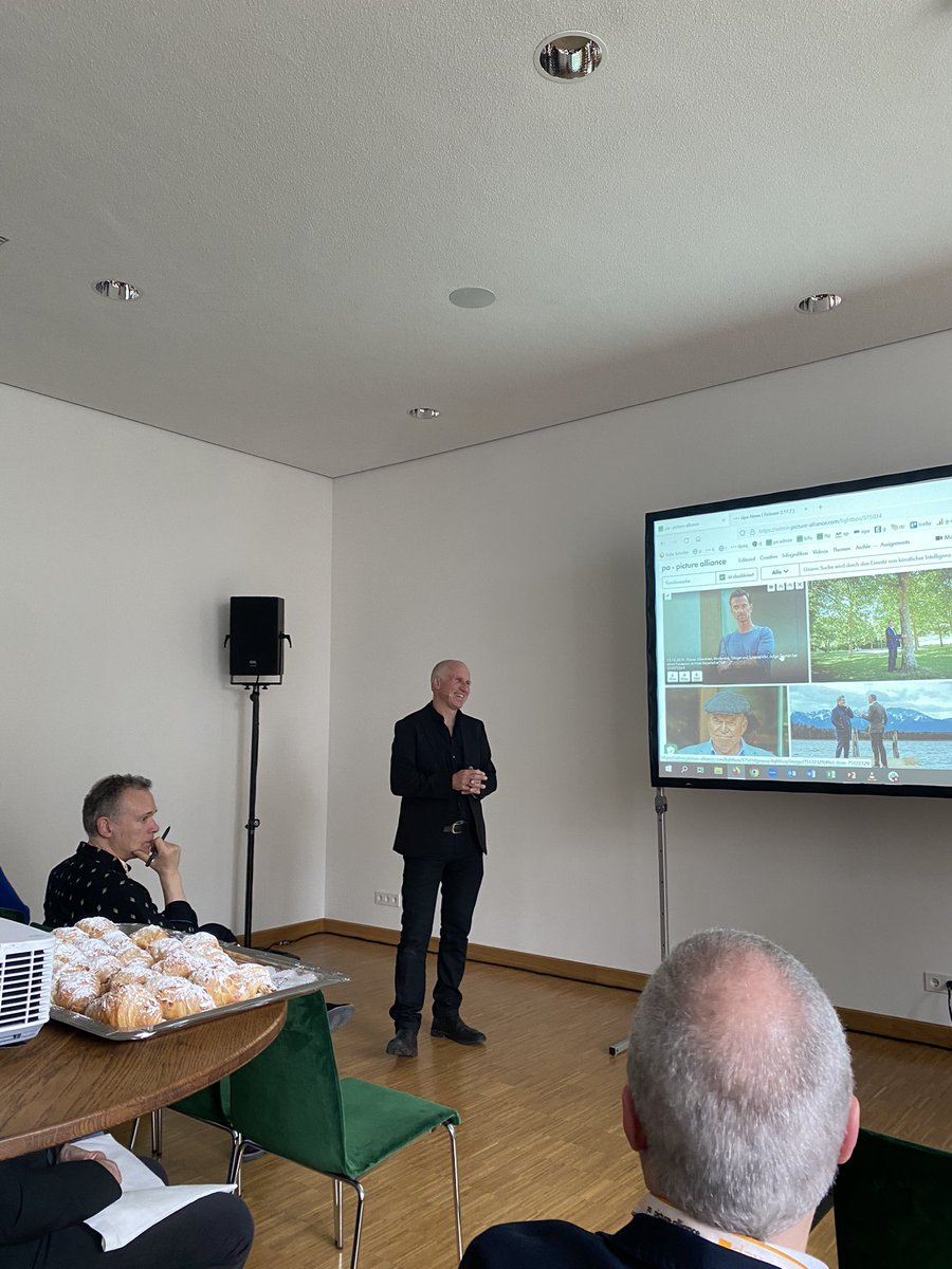 Spaß an der Fotografie ist der Garant für die besten Bilder sagt #peterkneffel von der <a href="/dpa/">dpa</a> auf der #pictaday in München #nachrichtenagentur #images #fotografie #picturen <a href="/picturealliance/">picture alliance</a>