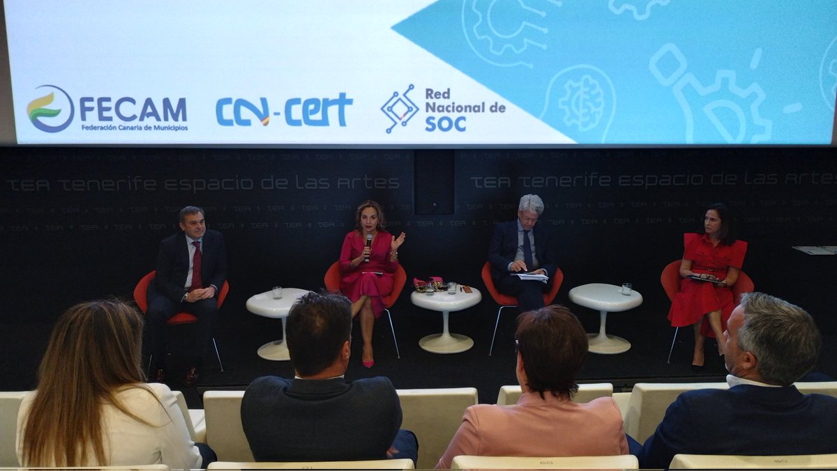 angelgs's tweet photo. "De los 30 municipios de España certificados en el ENS, 12 están en #Tenerife" @BertaPerezHdez @CabildoTenerife @CCNCERT https://t.co/F3JRDDHSca