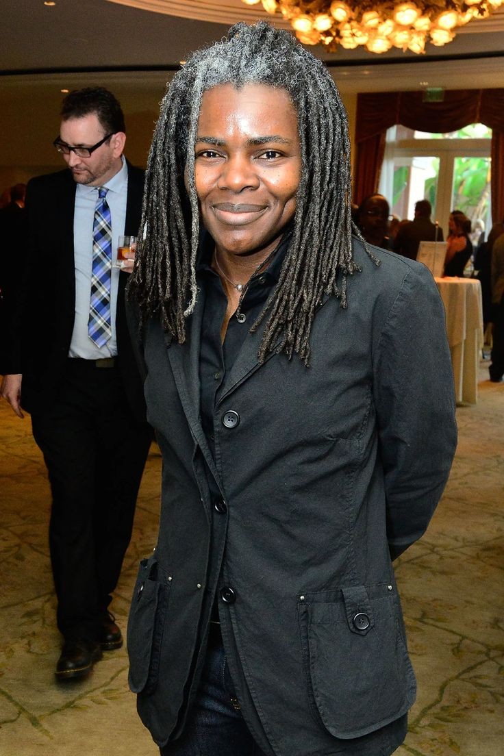 TheFuse984's tweet photo. Tracy Chapman celebrates her birthday today!

She's a multi-platinum-selling and four-time Grammy Award-winning musician who sang "Talkin' 'bout a Revolution" and "Baby Can I Hold You."

Is it your birthday today? Let @itsnadiafavre know! https://t.co/r2uFzDGUvm