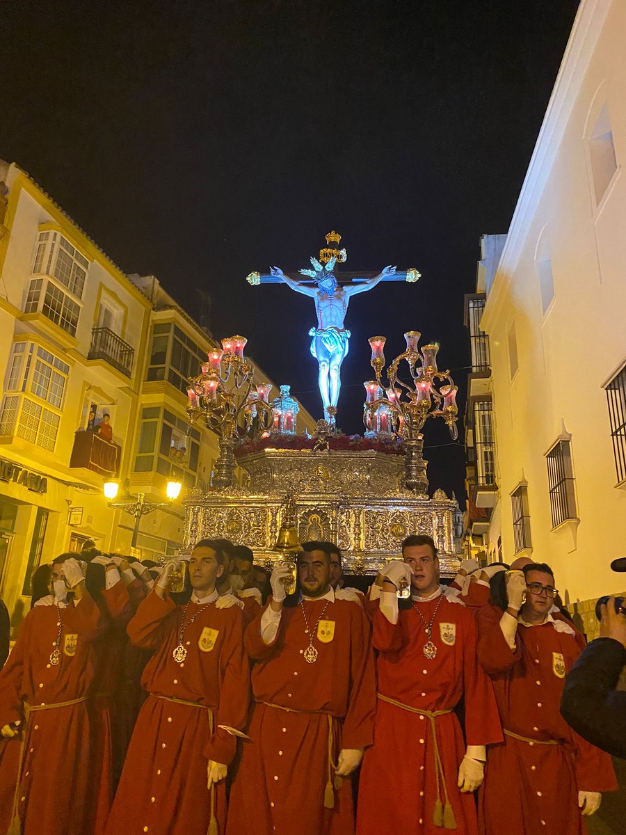 AMVCARMENFERROL's tweet photo. Cuando vuelva a ser jueves, será de Luna llena y Santo en sus traseras…
VERA CRUZ OLVERA
Deseando estar en vuestras Calles con nuestros SONES MARINEROS💜💛
Camino de la Semana Santa 2023!!
#volver #suenaelcarmen⚓️ #marinerosdelafe💛💜 #VcSs’23
👉HOY A LAS 14:30📽️ https://t.co/jfdlVO88nJ