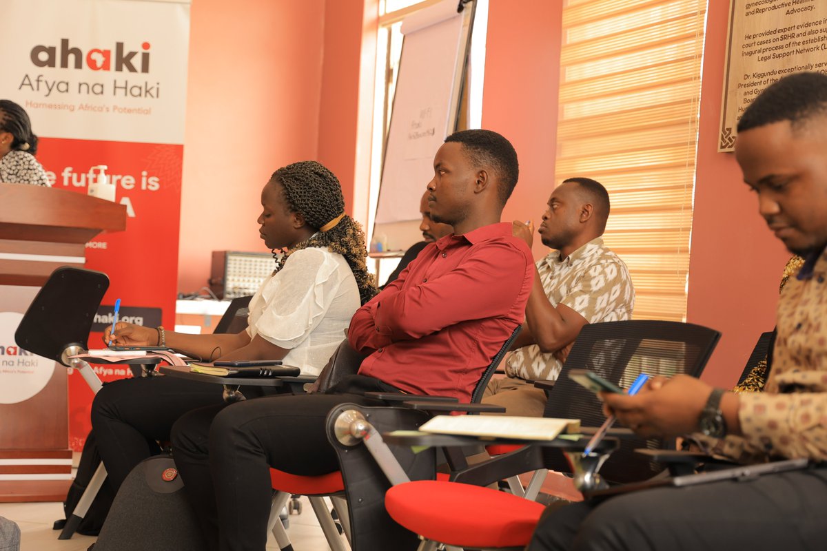 afyanahakiug's tweet photo. "Many people are still struggling to use digital platforms; there is a need for investment and mobilisation geared towards digital health literacy to enable the smooth use of digital platforms for people to enhance their health." - @ddembe, CEO @klinicuganda
#digitalhealth https://t.co/rB5NyfjJb0