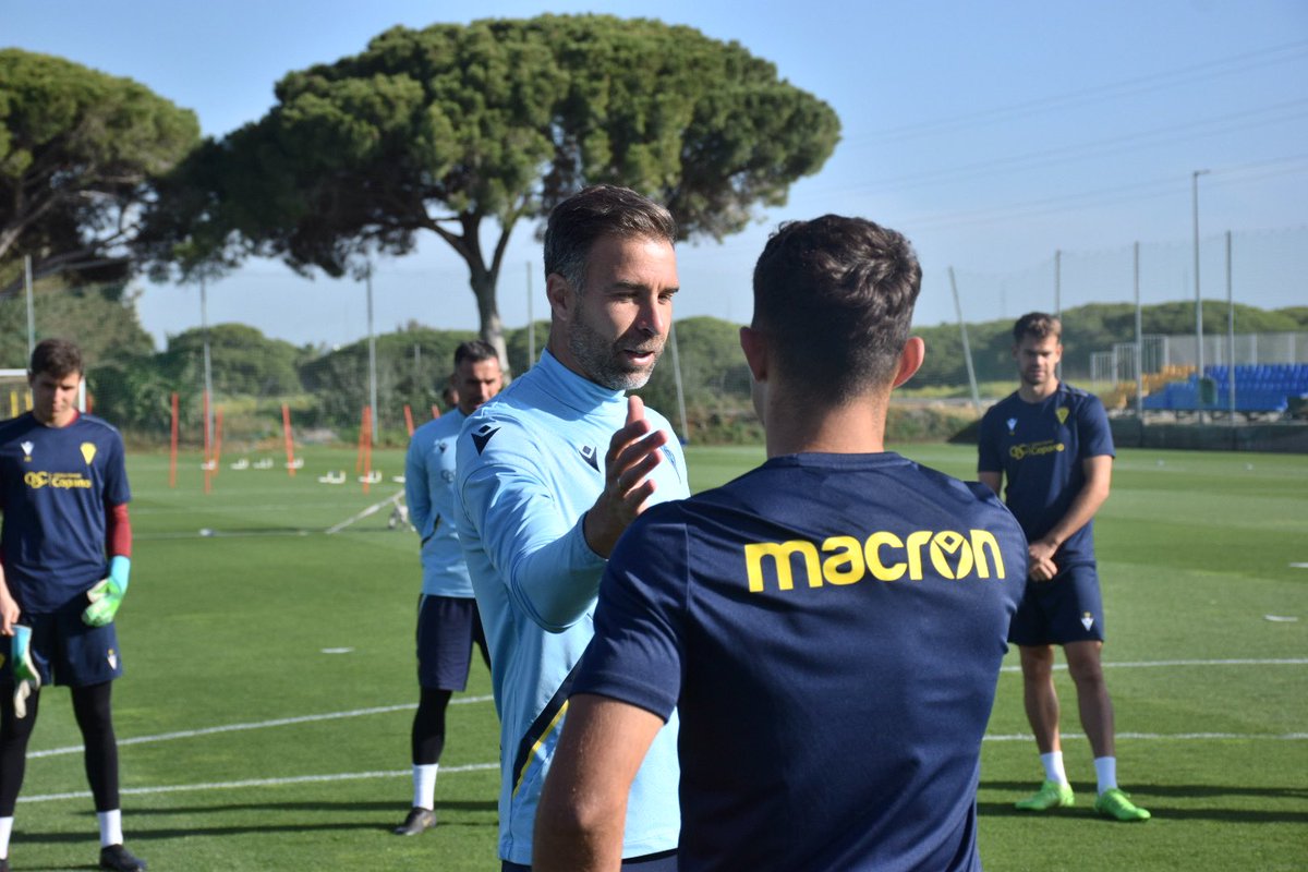 #Mirandilla 💛💙

🤝 ¡Buenos días!