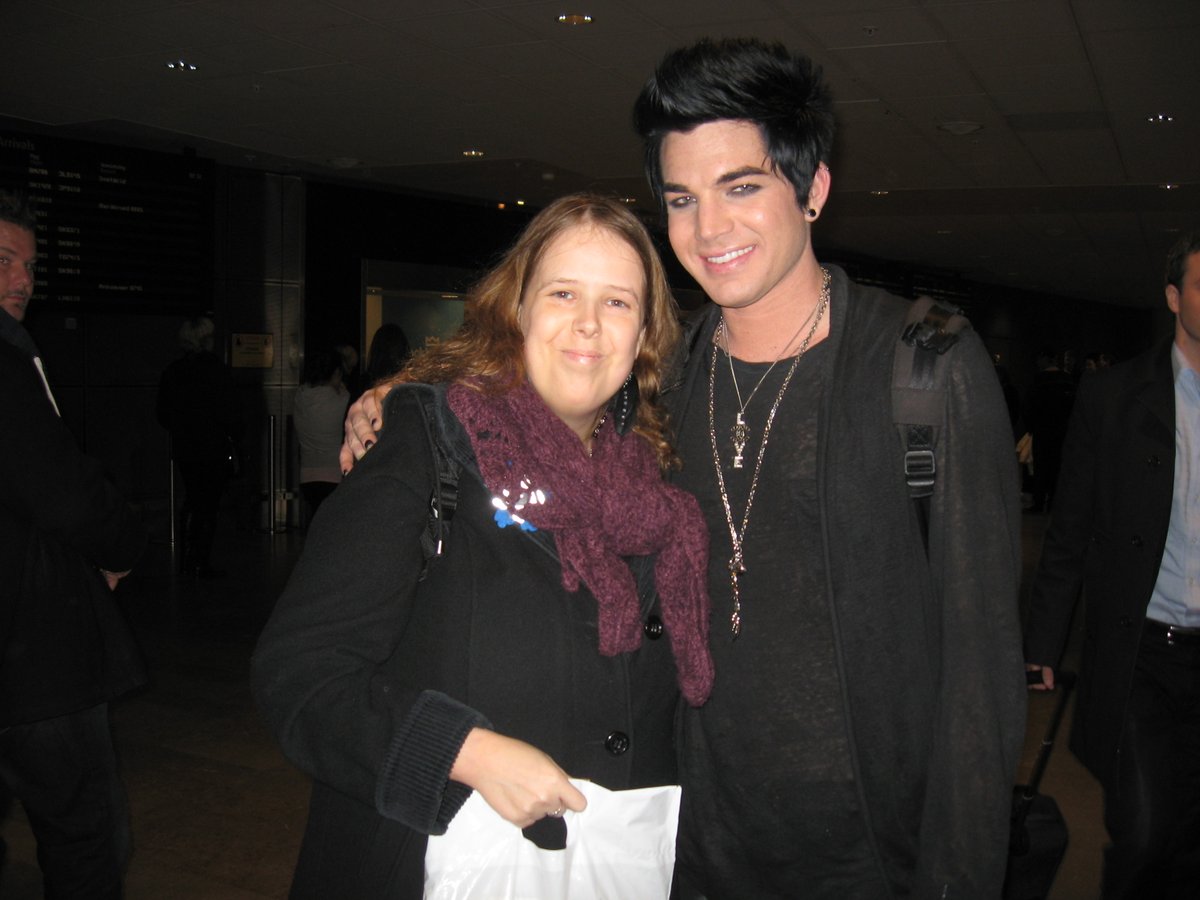 FinnishFollower's tweet image. Today, it has been exactly 13 years since I met the best idol a person could dream of for the first time! Looking at the photo now, I can't help but feel emotional. Thank you for being you and loving your Glamberts, Adam! ❤️ #adamlambert #glamberts #foryourentertainment #fyeera