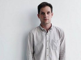 Arrêté en #Russie, le reporter américain Evan Gershkovich est accusé par le FSB d'espionnage. Le correspondant du <a href="/WSJ/">The Wall Street Journal</a> enquêtait sur la société militaire Wagner. RSF s'alarme de ce qui semble être une mesure de "représailles" : les journalistes ne doivent pas être pris pour cible