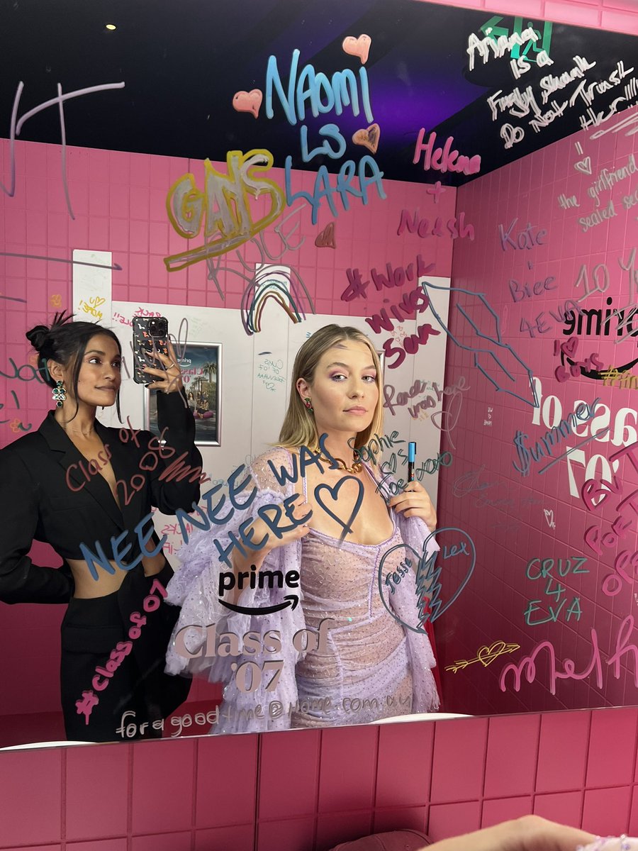 it’s a <a href="/sanaashaik_/">Sana'a Shaik</a> fan account now. But also I wanna know who h8 s Ariana ….