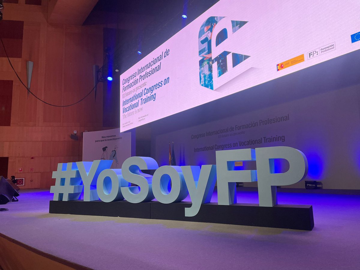 CPIFPLosViveros's tweet image. Participando en el I Congreso Internacional de Fp organizado por el Ministerio de Educación. Se abordan las oportunidades y los retos que plantean la nueva economía en el momento actual #soyfp #fpimparable