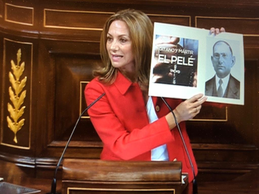 .<a href="/rromerovilches/">Reyes Romero VOX 🇪🇦</a> : "Aquí tienen a Ceferino Giménez, el Pelé, fusilado en Barbastro el 9 de agosto de 1936. Se dedicaba a criar caballos y a hacer cestos de mimbre que después vendía en mercadillos. Pero no fue fusilado por ser gitano, no. Fue fusilado por rezar el rosario".