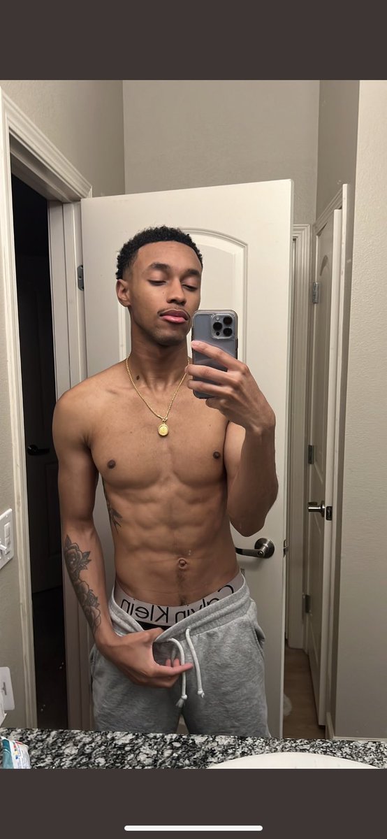 clefreak3's tweet photo. A better representation of my type💯 https://t.co/UkdBS03qtP