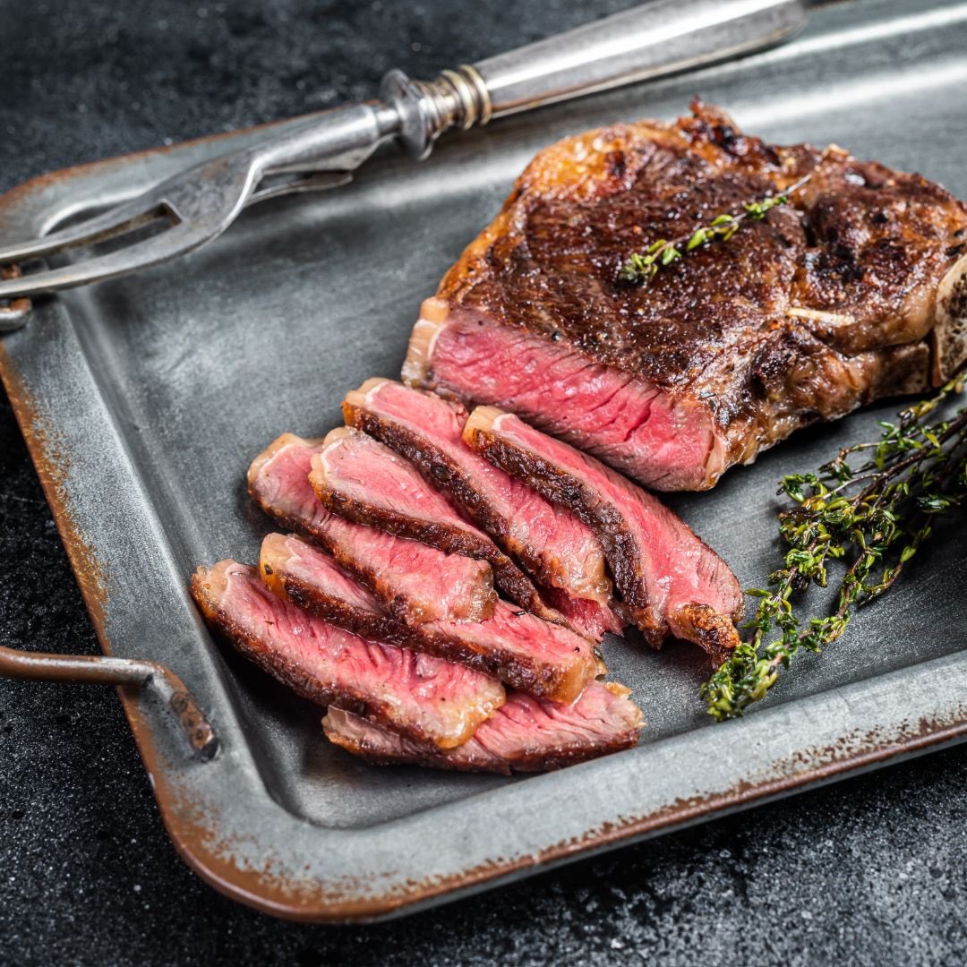WagyuRSA's tweet photo. Indulging in the ultimate beef experience with this mouth-watering wagyu sirloin steak 🔥🥩 #foodie #steaklover #wagyubeef #sirloinsteak #deliciousness https://t.co/KU4r30jbHp