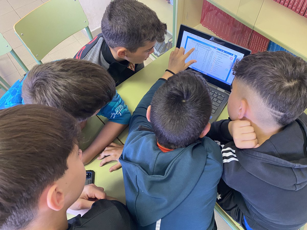 IESOCanal's tweet photo. #escaperoomdigital2023. Ayer, último día del segundo trimestre, el alumnado de #1ESO participó en una Escape Room Digital junto a otros 40.000 alumnos de diversos centros de Europa e Iberoamérica.

#educación #educaciónsecundaria #innovación #palencia #villamuriel #educacyl https://t.co/DvFFsIyvdk