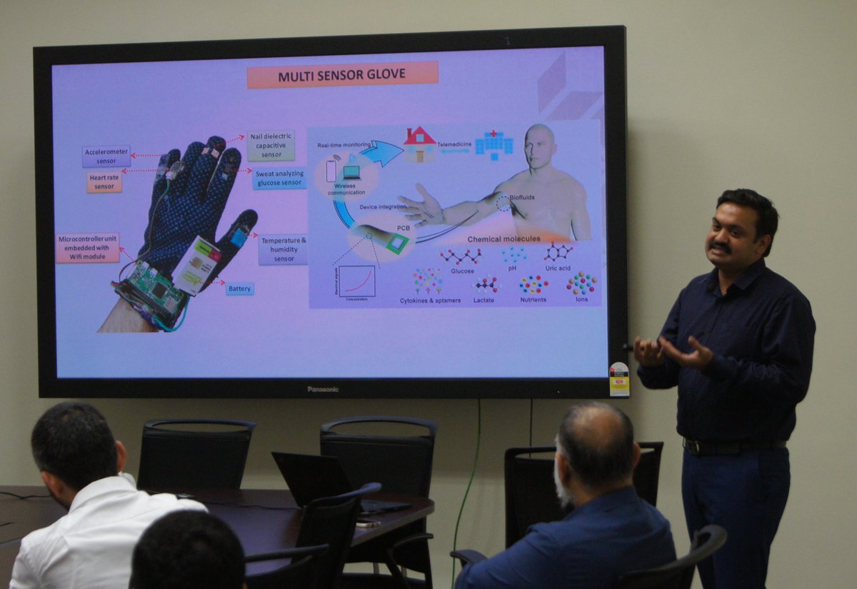 CAM_Qatar's tweet photo. Dr. Kishor Kumar Sadasivuni (CAM, Qatar University) speaks now on : 
 "A Perspective Development Trends in #Sensors for Daily Life"
at our #Seminar  @QatarUniversity https://t.co/xTaozVRfWp
