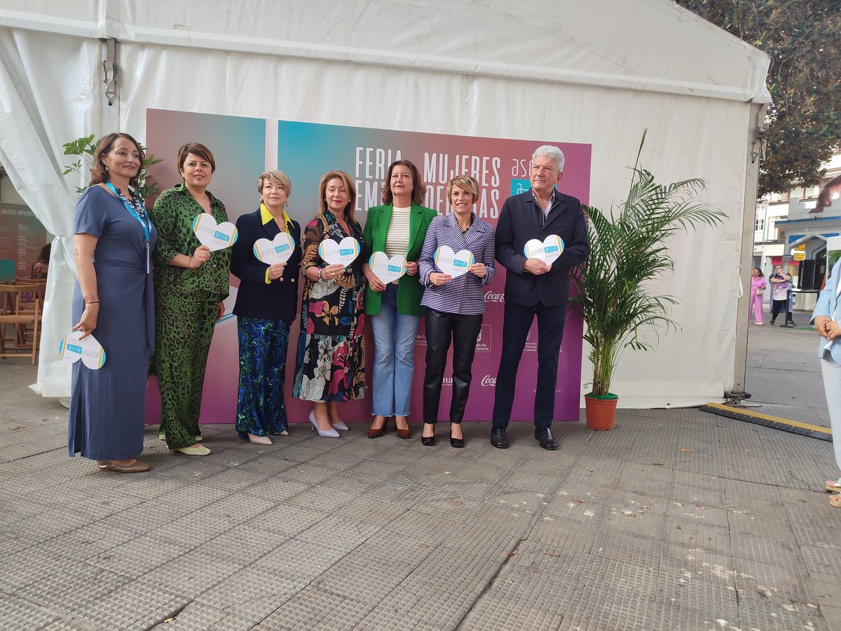 igualdadlpgc's tweet photo. Da comienzo la FERIA DE MUJERES EMPRENDEDORAS en el Parque San Telmo. 
Recuerda que durante los próximos dos días podrás conocer más de 40 empresas de mujeres emprendedoras de #Canarias.
📅 30 y 31 de marzo (hoy y mañana)
📍Parque San Telmo. https://t.co/26dQNATaon