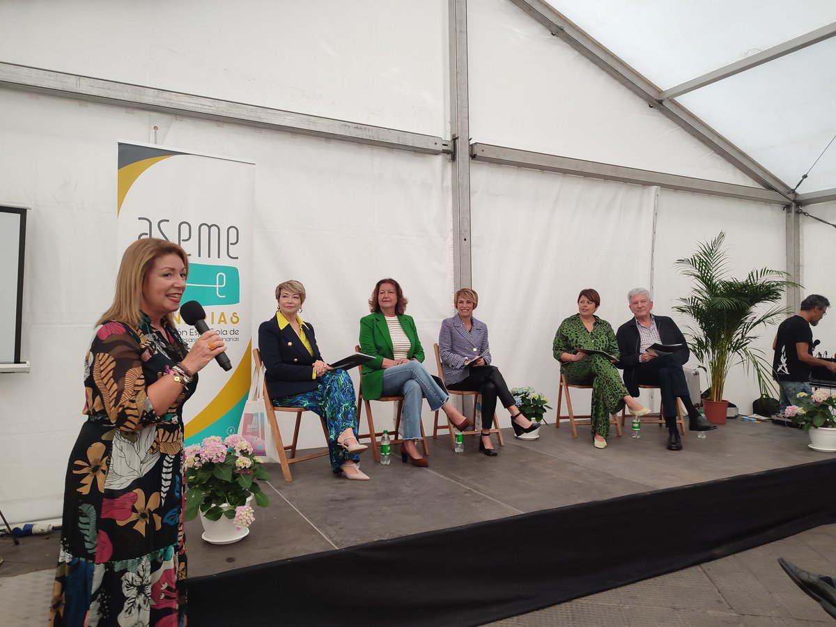 Da comienzo la FERIA DE MUJERES EMPRENDEDORAS en el Parque San Telmo. 
Recuerda que durante los próximos dos días podrás conocer más de 40 empresas de mujeres emprendedoras de #Canarias.
📅 30 y 31 de marzo (hoy y mañana)
📍Parque San Telmo.