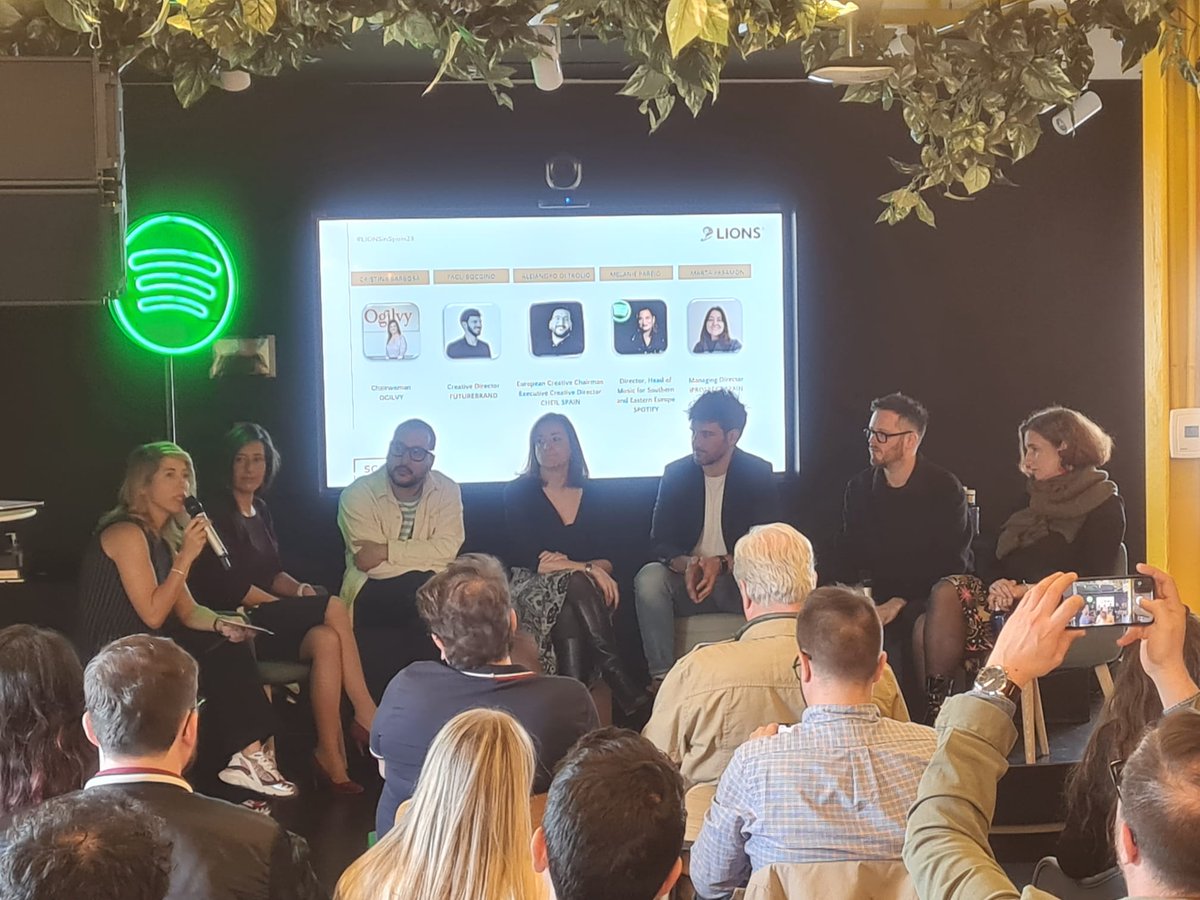 SCOPEN_es's tweet photo. Time for our discussion on #creative #YoungTalent

With @MrSimonCook @Cannes_Lions, @iProspectESP @SpotifySpain @FutureBrandMAD @CrisBarbosaT_ (@OgilvyES) and @Di_Trolio (@cheilspain)

@kikasamblas, our Partner &amp; Managing Director, moderates

#LIONSinSpain23 https://t.co/PwzdJwhdeb