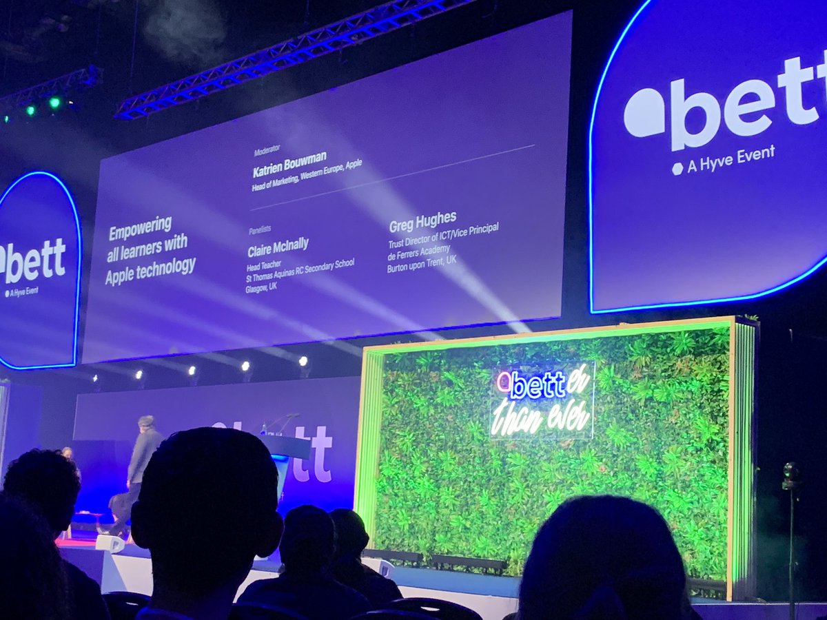 Hearing from Claire Mcinally from <a href="/StThomasAqSec/">St Thomas Aquinas</a>  at #Bett2023 about closing the attainment gap using  iPad. 
Sharing translation, accessibility features such as text to speech, dictation and colour filters as well as preparing students for the world of work. Very inspiring 👏👏
