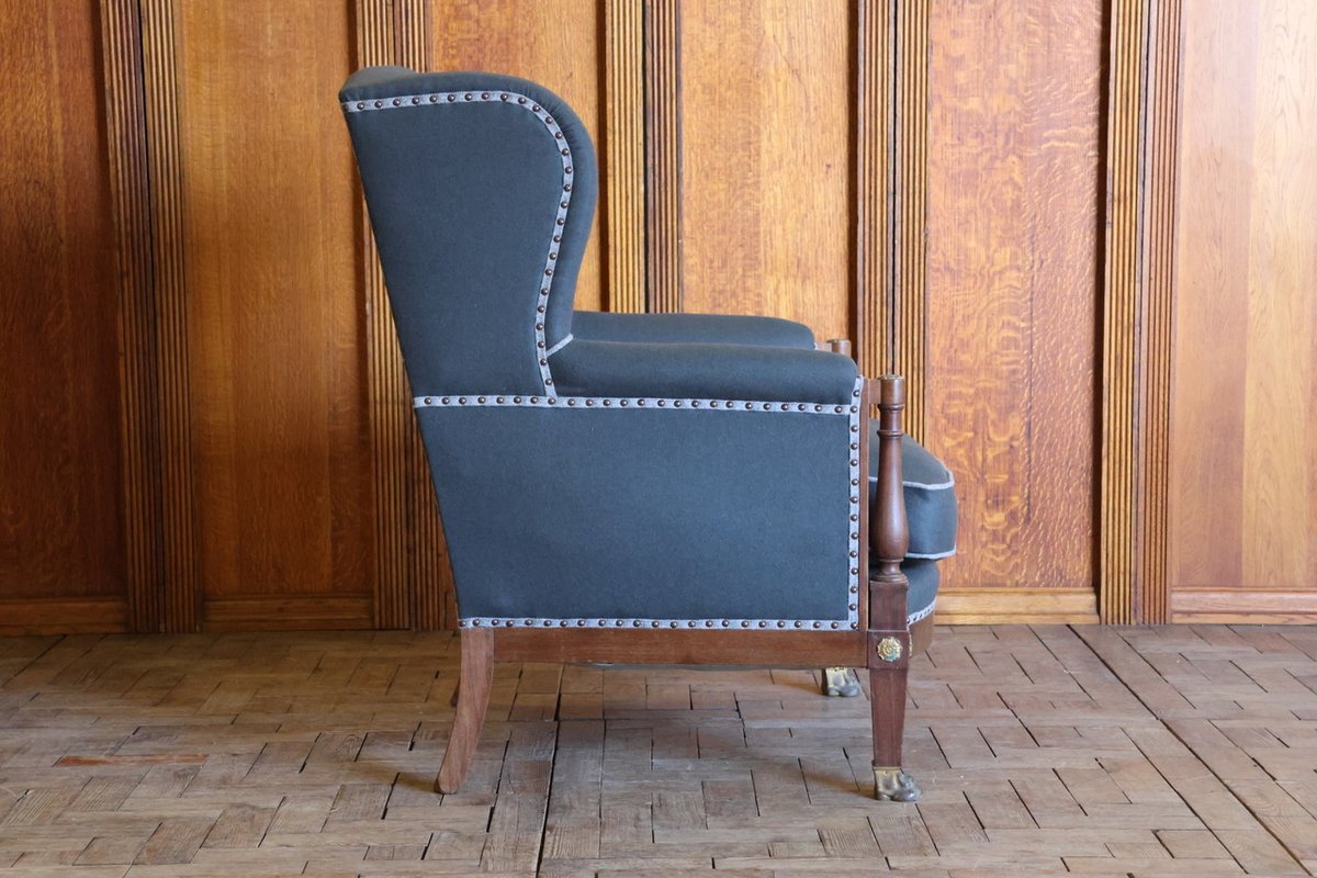 BrownriggUK's tweet image. Large Mid 19th Century French Wingback Armchair

bit.ly/3lTb2Lv

#armchairs #wingbackchair #antiquechair #french #furniture #interiordesign #decor