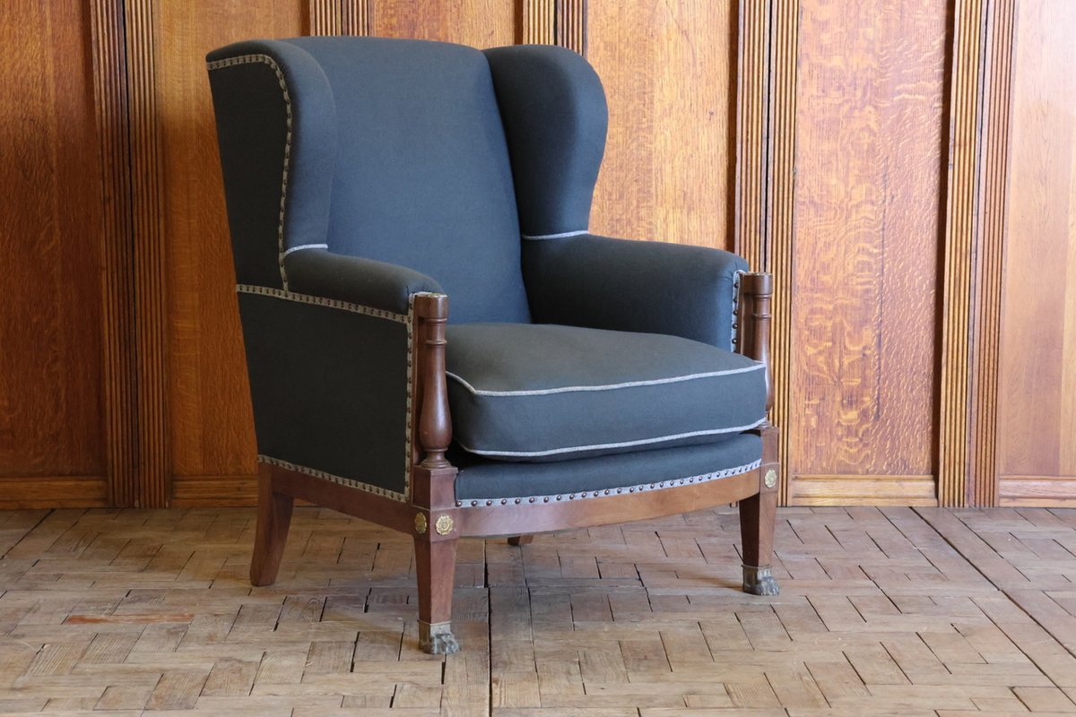 BrownriggUK's tweet image. Large Mid 19th Century French Wingback Armchair

bit.ly/3lTb2Lv

#armchairs #wingbackchair #antiquechair #french #furniture #interiordesign #decor