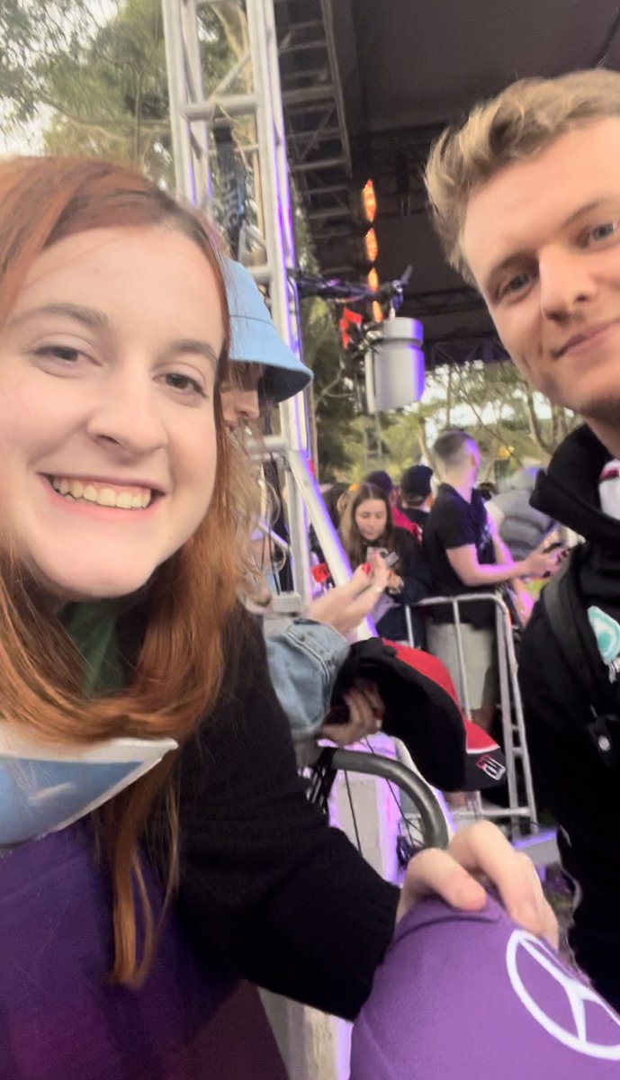 sarah 🤎💛 tweet media