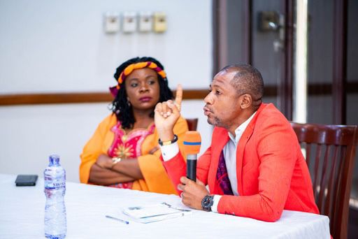Eugene_kandolo's tweet photo. En marge du mois finissant dédié à la femme, nous avons été intervenants aux côtés d'autres lors de la Master Class avec les femmes des médias. Nous avons parlé du leadership féminin à travers les médias et la promotion des droits des femmes dans le contexte électoral. https://t.co/sYi4tSCXAS