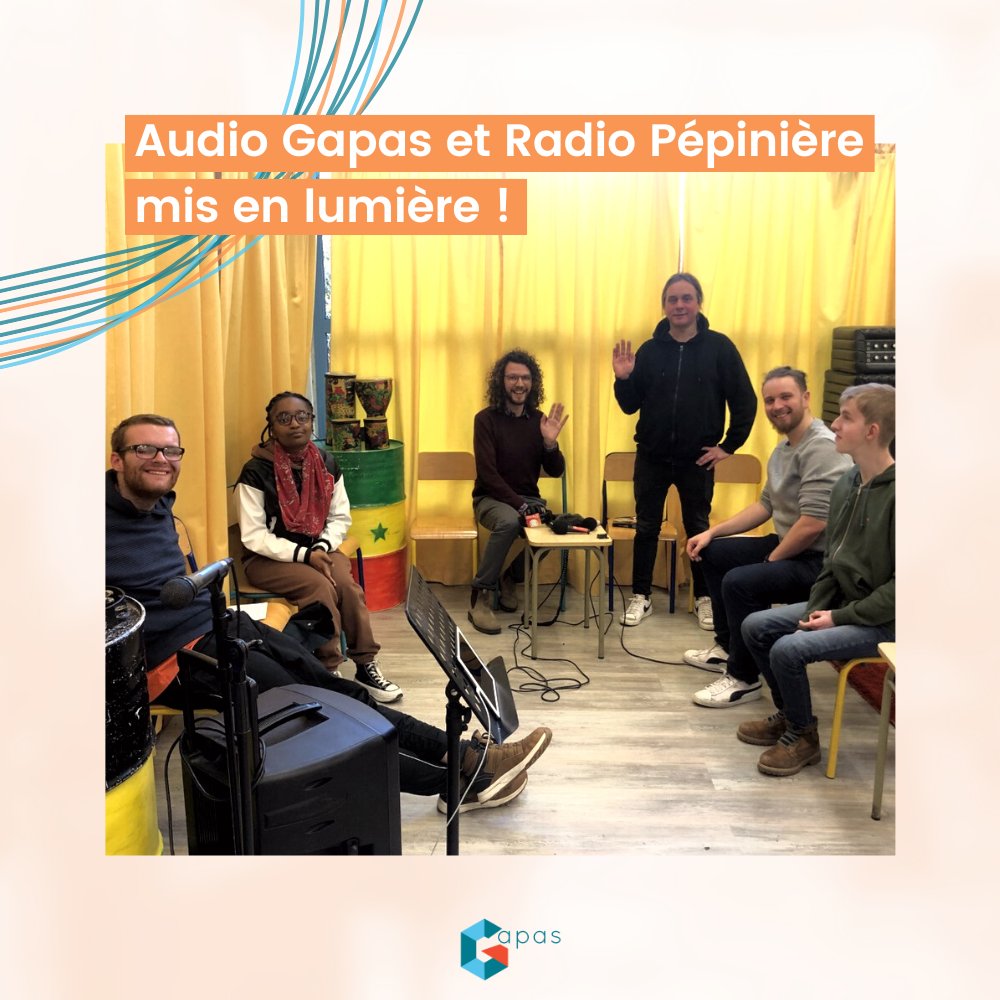 A l’invitation du Studio Flamboyances, les équipes du service communication et de Radio Pépinière ont enregistré un épisode inédit du podcast Profession Podcasteur, dans le cadre du #Podcasthon ! 

👉Découvrez l'épisode ici : flamboyances.fr/profession-pod…