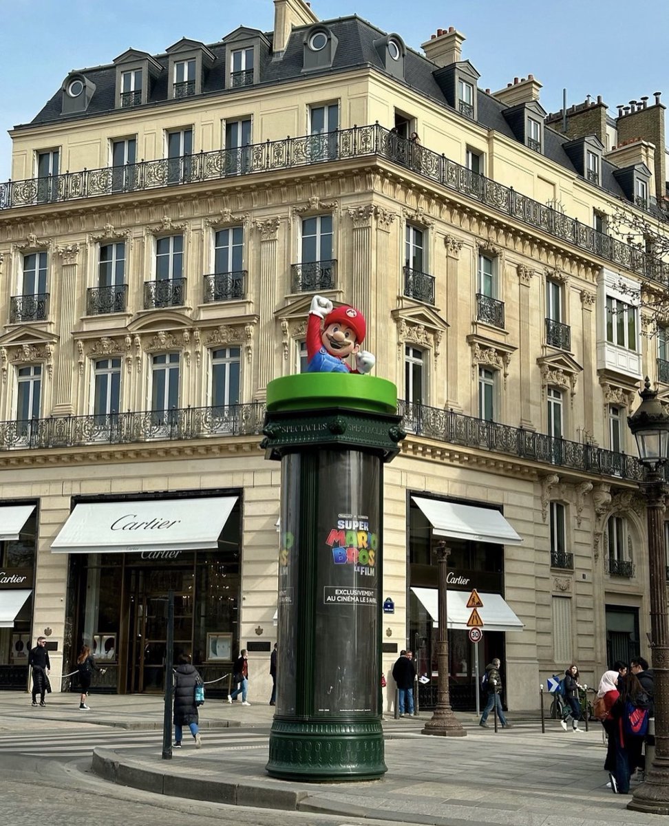 unpotedanslacom's tweet photo. On aime beaucoup cette idée de promo pour la sortie du film Super Mario Bros 🍄

📸 zackyandreanoo (Twitter) https://t.co/NPxzduzPdi