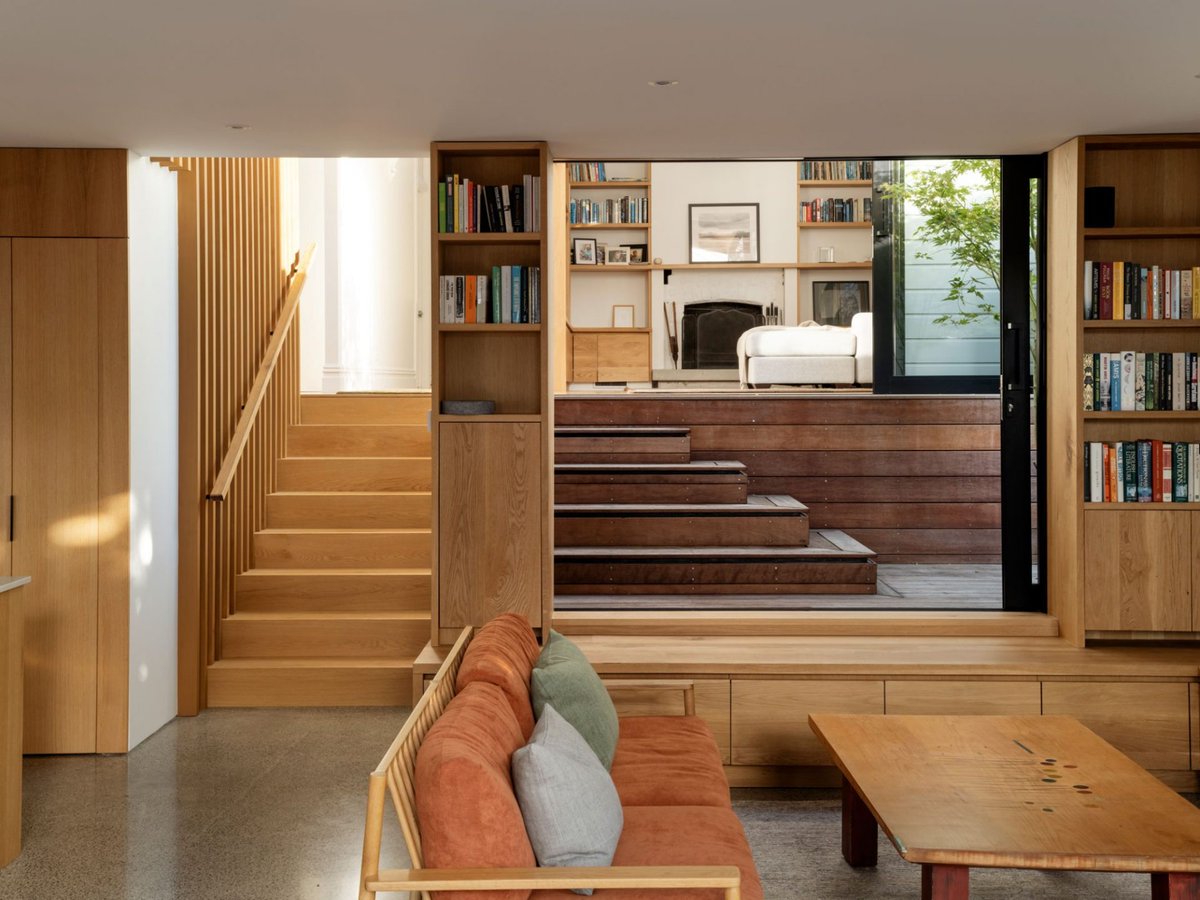 Hometricks_co's tweet photo. Spilt of Difference
บ้านหลังคาทรงจั่วร่วมสมัยแบบ open plan 
ที่ให้ความรู้สึกอบอุ่น โปร่งโล่งสบาย
#HomeTricks #เคล็ดไม่ลับเรื่องบ้าน #แต่งบ้าน  #บ้าน #ไอเดียแต่งบ้าน
 #Minimal  #บ้านสไตล์มินิมอล #มินิมอล #minimalhouse #minimal #Modernminimal #house #home https://t.co/K68jiY1ktQ
