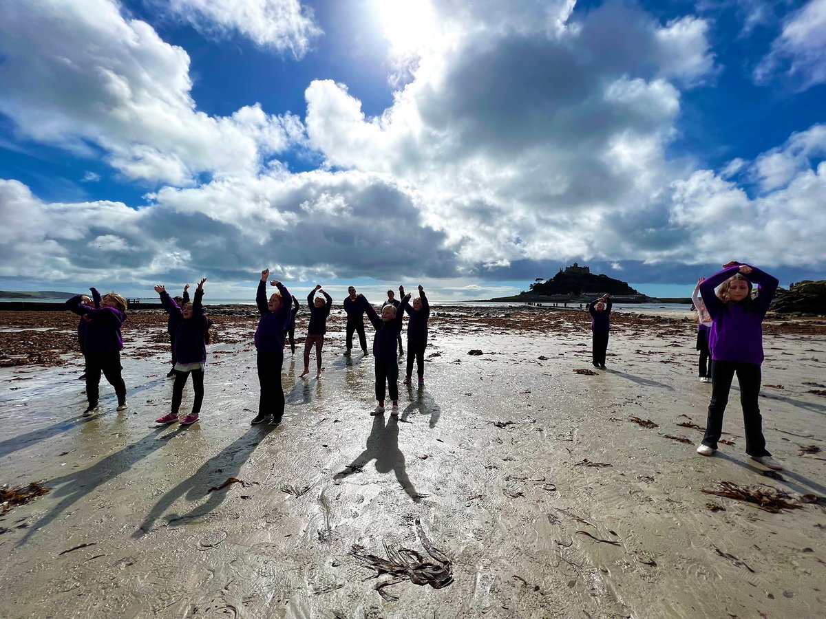 Opening this Sunday
All is not well in  Marazion. The town is in turmoil as 2 huge giants move in -  to improve their social status. Who will save Marazion!!
Join us for a very Tall Tale!
Perfect for families
Book now!
ow.ly/ZjBT50NvJ0Q