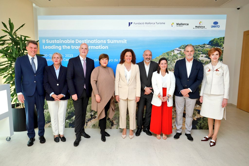 CatalinaClader1's tweet photo. Tornam ser epicentre mundial de la sostenibilitat turística.

Encetam la 2a Cimera de Destinacions Sostenibles deixant clar el camí que hem pres a Mallorca.

🌍 Qualitat més que volum, circularitat, innovació, control d'excessos i oferta il•legal, i diversificació

#SDSummit2023 https://t.co/7QDYt0AiLI