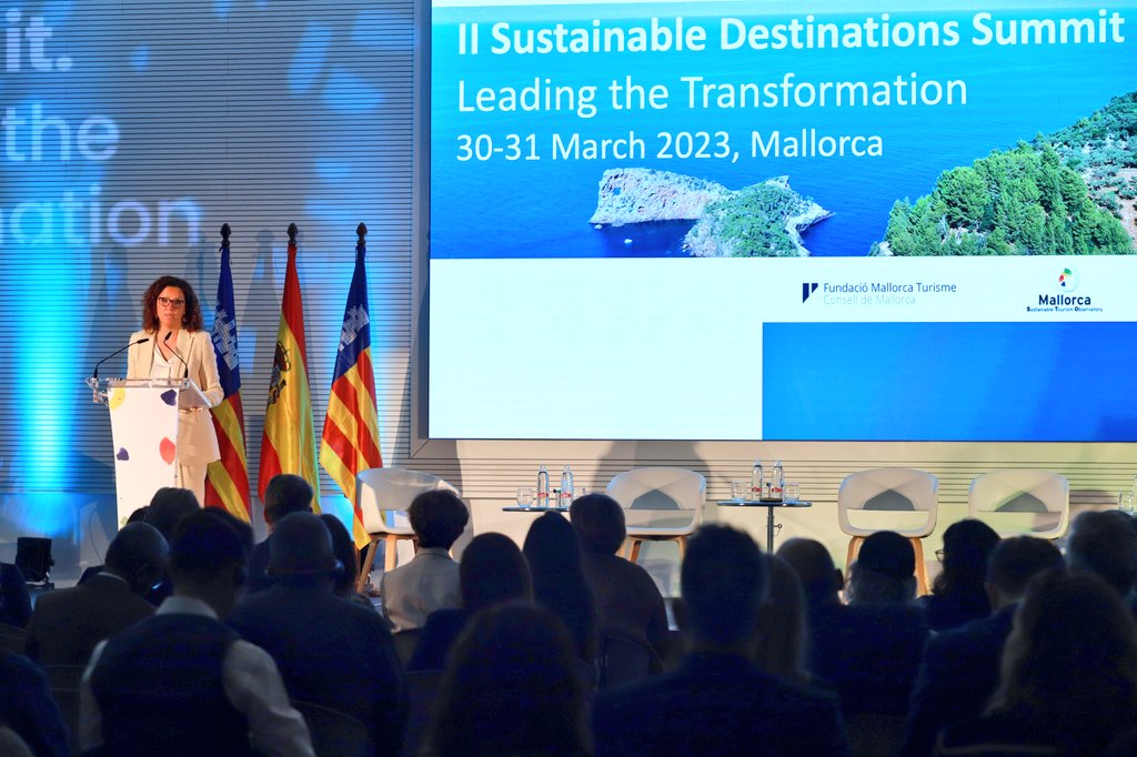 CatalinaClader1's tweet photo. Tornam ser epicentre mundial de la sostenibilitat turística.

Encetam la 2a Cimera de Destinacions Sostenibles deixant clar el camí que hem pres a Mallorca.

🌍 Qualitat més que volum, circularitat, innovació, control d'excessos i oferta il•legal, i diversificació

#SDSummit2023 https://t.co/7QDYt0AiLI
