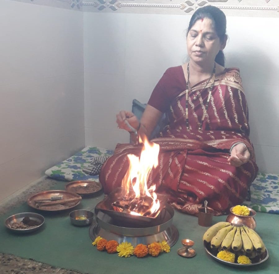 आज <a href="/mumbai_pys/">MUMBAI PATANJALI YOG SAMITI</a> मुंबई क्षेत्र - मुलुंड विभाग द्वारा प.पु. <a href="/yogrishiramdev/">स्वामी रामदेव</a> जी महाराज के #सन्यास_दीक्षा_दिवस, #श्रीराम_नवमी एंव #चैत्र_नवरात्र के पावन अवसर पर स्वयं के निवास स्थान पर #यज्ञ🔥का आयोजन।
यज्ञकर्ता:- आ.उषा शुक्ल जी ।
🔥 यज्ञो वै श्रेष्ठतमं कर्मः🔥
🙏🇮🇳🙏
<a href="/yogrishiramdev/">स्वामी रामदेव</a>