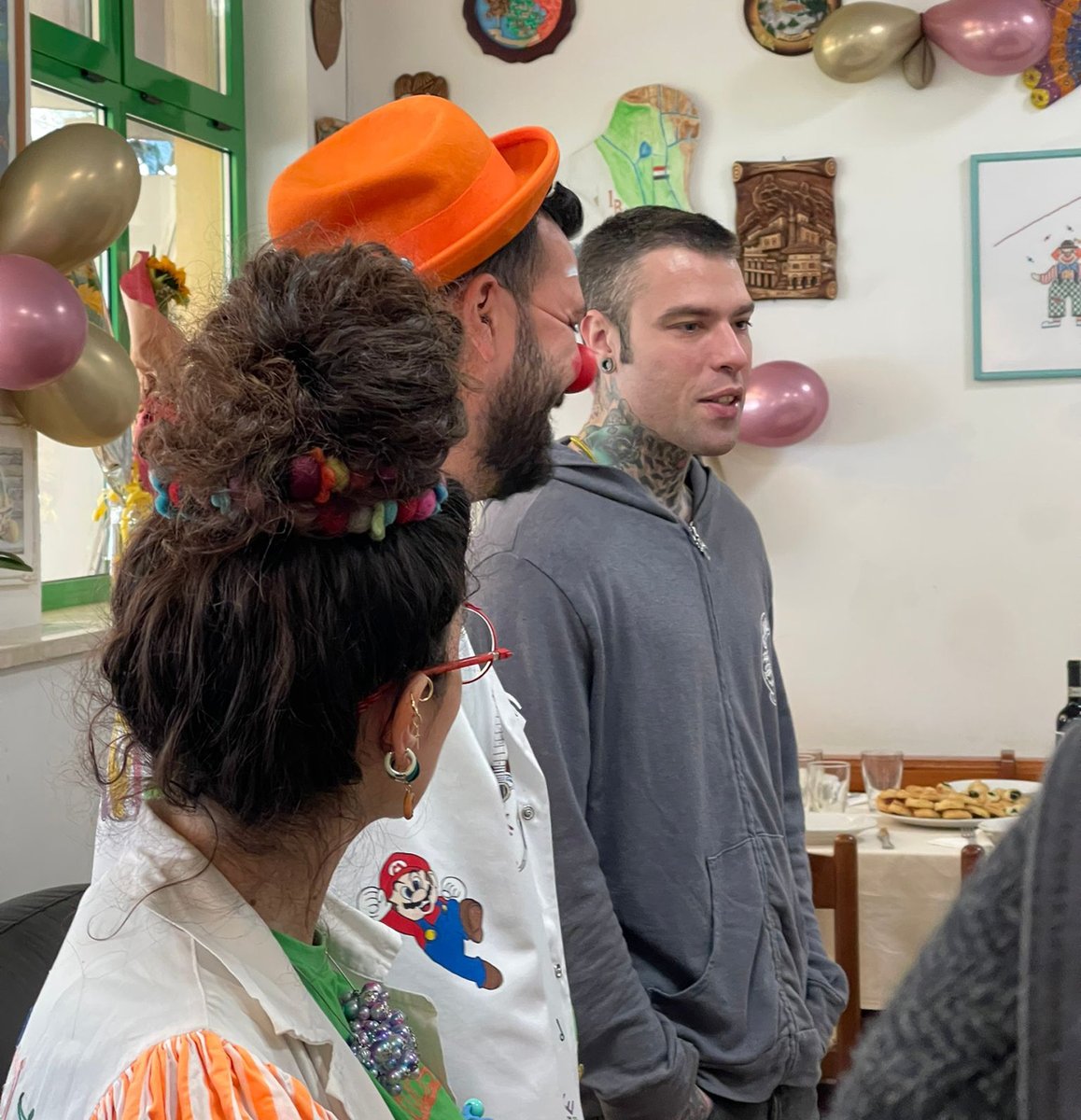 L'Associazione ha un nuovo amico veramente speciale: <a href="/Fedez/">Fedez</a>. Ieri è venuto a trovarci alla Casa di Andrea, è stato a pranzo con noi e ha condiviso parte della giornata con i nostri bambini. Grazie di cuore Fedez, per la tua visita, ma soprattutto per la tua rara sensibilità!