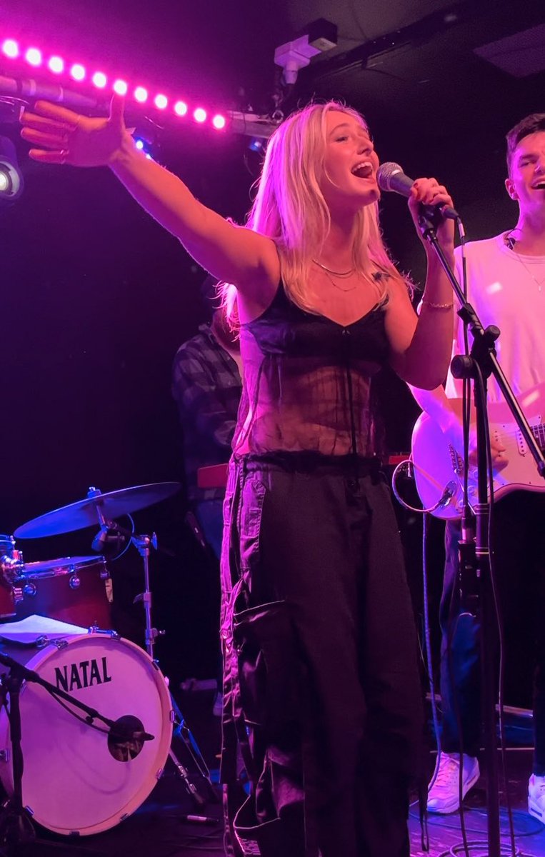 beth 🧚‍♂️ tweet media