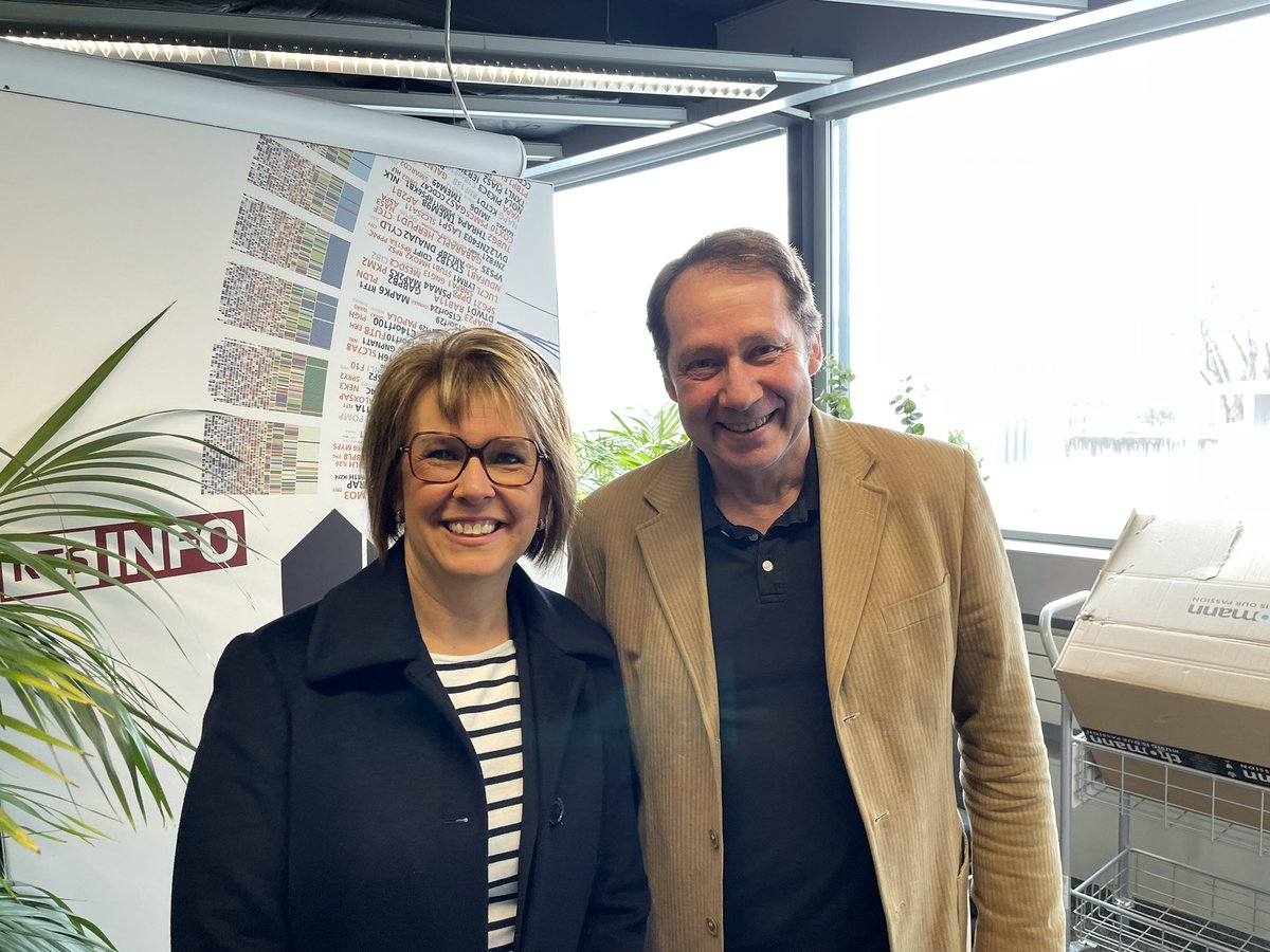 Rencontre fortuite entre une Ministre jurassienne et Monsieur Météo. C’est la toute première visite de <a href="/nathbarthoulot/">Nathalie Barthoulot</a> à la tour RTS à Genève, pour le <a href="/19h30RTS/">Le 19h30 de la RTS (compte archivé)</a>.
