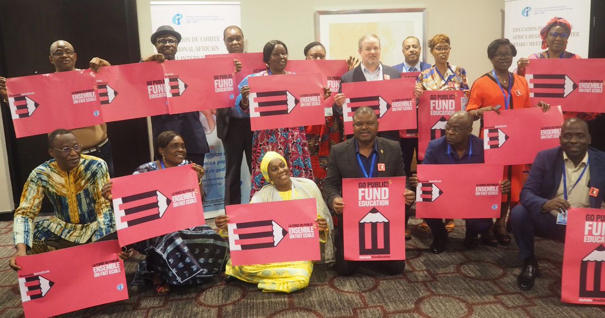 eduint's tweet photo. 🌍 Financer une éducation de qualité est un défi majeur en #Afrique.
Les salaires et le recrutement des enseignant·e·s sont insuffisants.
Les syndicats africains de l'éducation disent aux gouvernements : #FinancerLEducation !
▶️https://t.co/fdyqZ1bQnn https://t.co/eokANSabYT