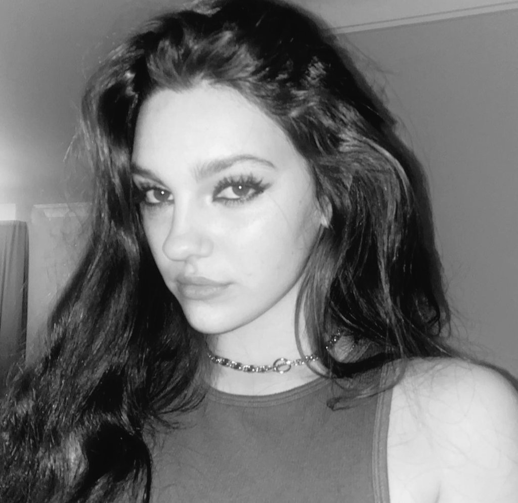 cherche recherche rp dm | rpdm

Coucou, je suis nouvelle ici et je souhaite me faire un entourage safe et posé, mais aussi faire des rps et prendre des liens. Si ça vous intéresse hésiter pas liker.

♡ pour un follow + dm.
↻ pour la visibilité.