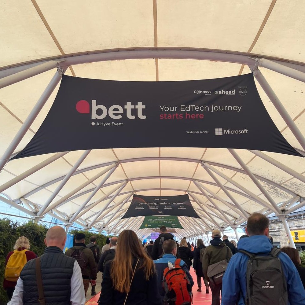 SpainBiz_UK's tweet photo. 🙋📲 Good morning! On day 2 of #Bett2023 drop by our Spanish Pavillion (ND41)🇪🇸 full of #edtech innovation, and networking with 10 outstanding companies:
@academons,#BatOnRoute,@brainstorm3d,@InvelonTech,@Noobe_AL,@wearenominis,#LeveLab,@SIMOEDU_,#Leemons,@koanly_official
😊 https://t.co/wzjt8Vp7u5