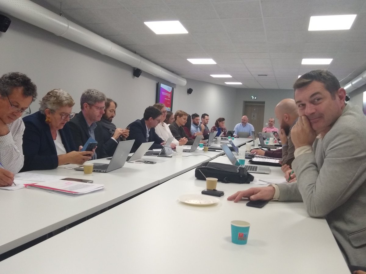 Rencontre sur les services et usages numériques publics avec <a href="/PrefetOccitanie/">Préfet d'Occitanie et de la Haute-Garonne</a> <a href="/Occitanie/">Région Occitanie</a> <a href="/dept_aveyron/">Département de l'Aveyron</a> <a href="/GersNumerique/">Gers Numérique</a> <a href="/La_Melee/">La Mêlée</a> <a href="/RhinOcc_/">@RhinOcc</a> <a href="/LozereDev/">Lozère Développement</a> <a href="/hgnumerique/">Haute-Garonne Numérique</a> @82Numerique et tant d'autres. "Quelles évolutions et quels défis partagés ?"