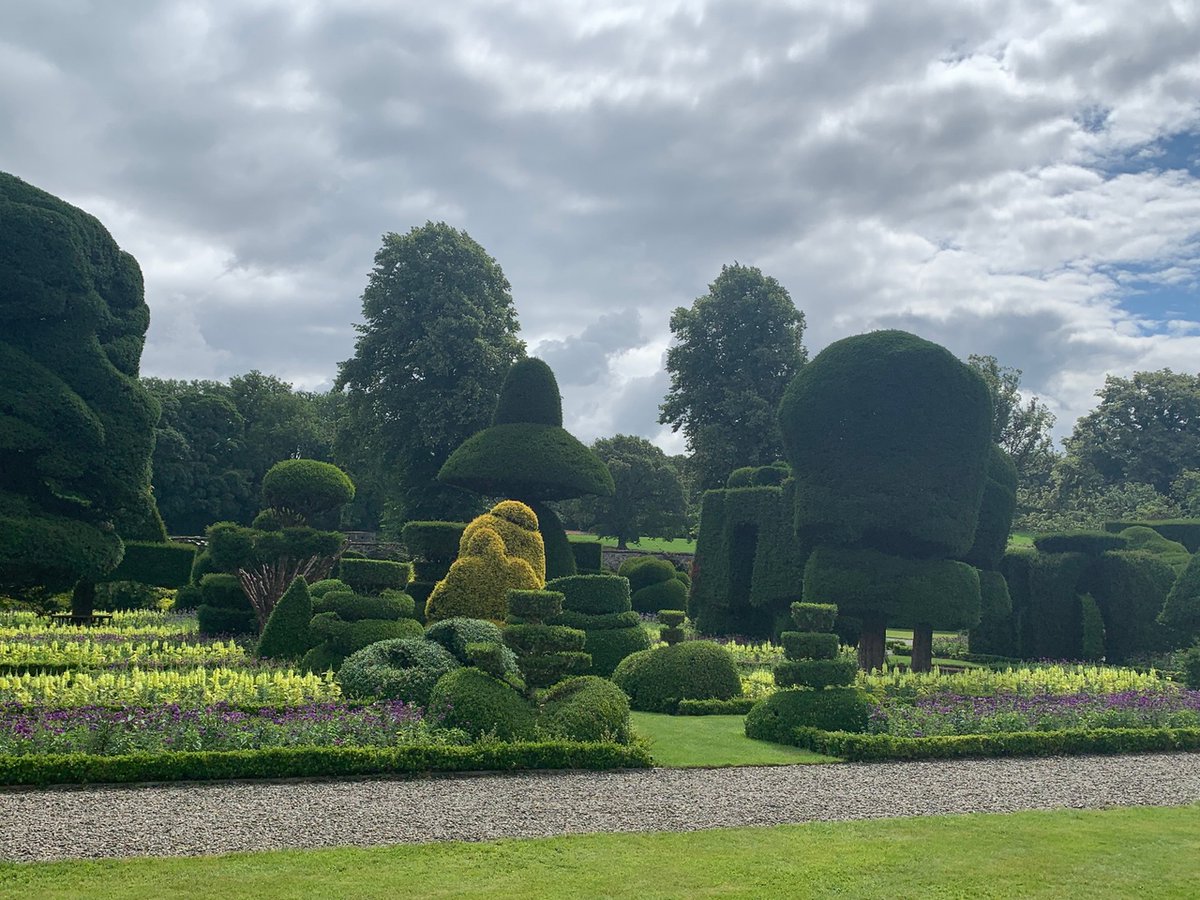 On the 170th birthday of #VanGogh, these words seem very appropriate.  

'If one truly loves nature, one finds beauty everywhere'.

#heritagegarden #Cumbria #LakeDistrict #historicgarden #topiary #topiarygarden #historichouse