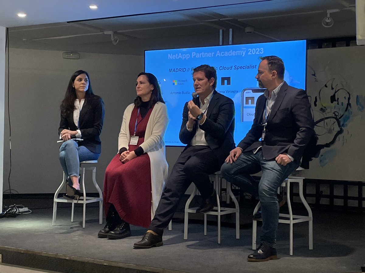 Es un lujo tener en el Partner Academy a los 3 grandes hiperescalares. #NetApp_partners ⁦#Cloud #HybridCloud #MultiCloud