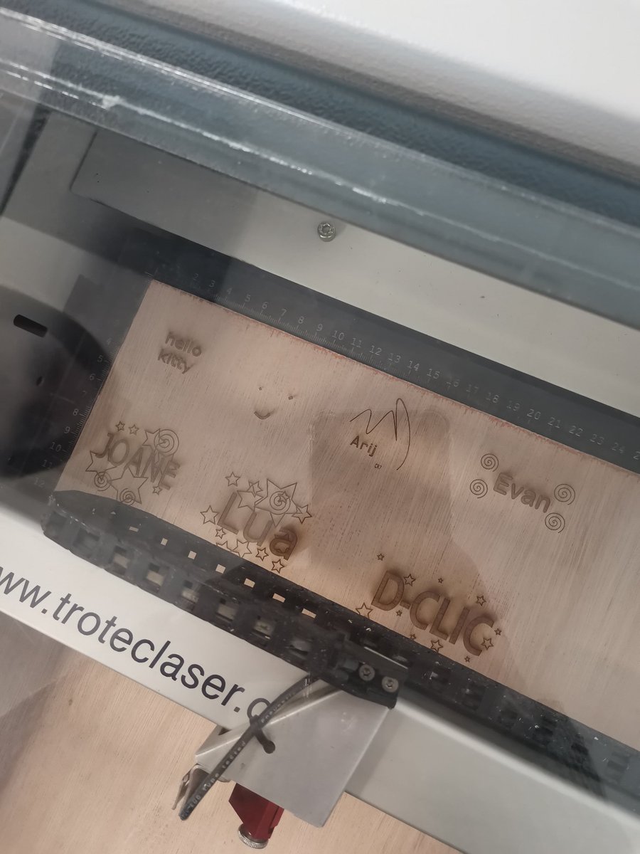 CaravaneDClic's tweet photo. Hier, nous avons accompagné 7 élèves du @clgHansArp au CESI, école d'ingénieurs à Lingolsheim, pour une visite de l'école, un point sur les formations et la conception d'un porte-clés dans leur FabLab 👍🏻

🔜 Se renseigner le plus tôt possible pour une orientation réussie ! https://t.co/ovWNIuhpvt