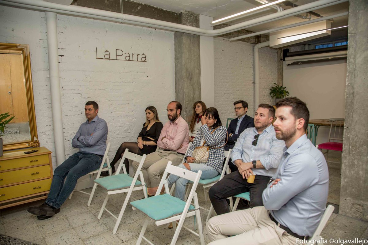 Pjuniormadrid's tweet photo. El pasado lunes celebramos nuestro primer #coloquio con profesionales del #sectorlogístico y contamos con la presencia de Miguel Ángel Palomero , presidente de @PropellerMadrid. 

Nos expuso su visión sobre la situación actual del #transportemarítimo y el #sistemaportuario. https://t.co/5DXVTJqzjI