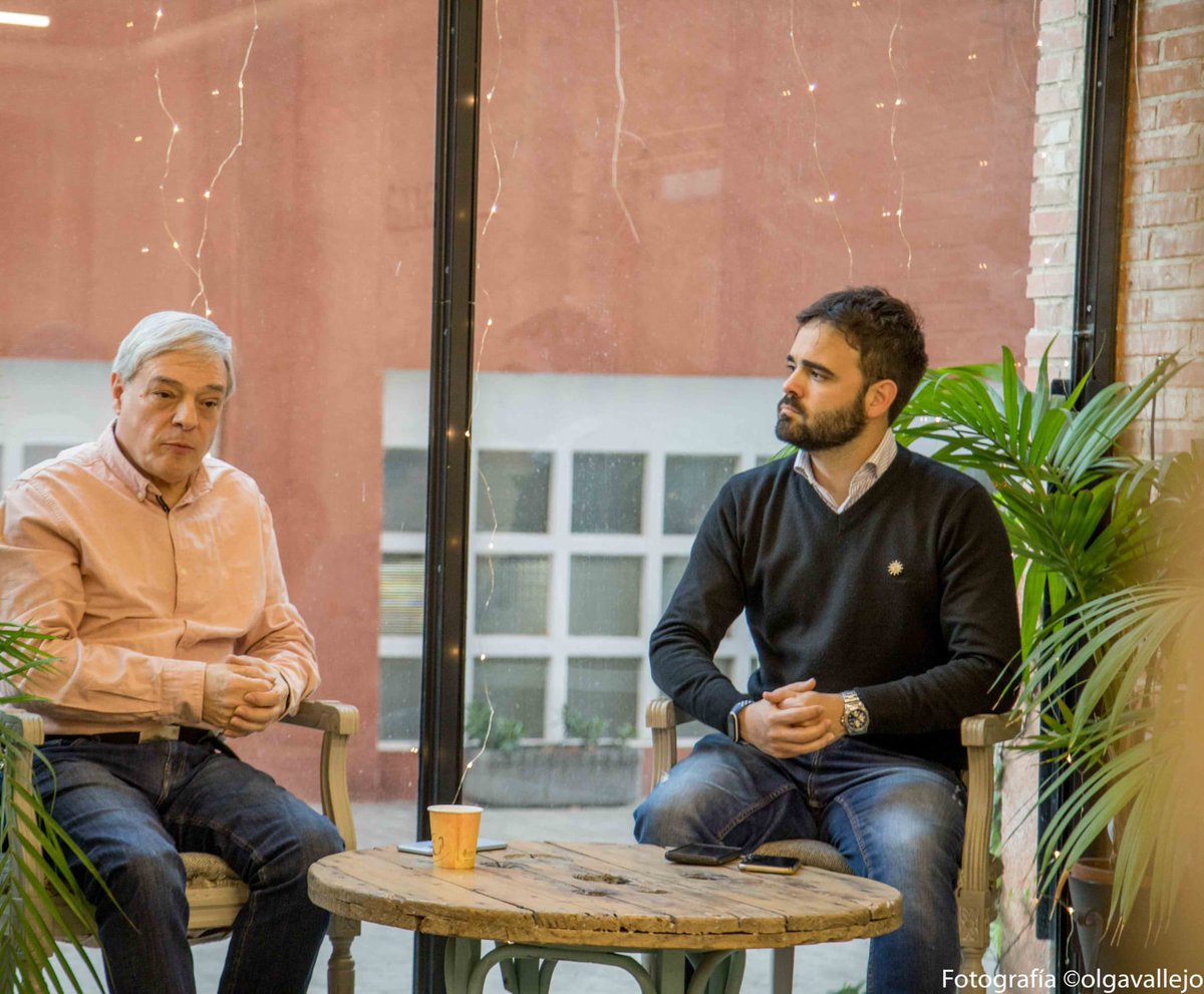 Pjuniormadrid's tweet photo. El pasado lunes celebramos nuestro primer #coloquio con profesionales del #sectorlogístico y contamos con la presencia de Miguel Ángel Palomero , presidente de @PropellerMadrid. 

Nos expuso su visión sobre la situación actual del #transportemarítimo y el #sistemaportuario. https://t.co/5DXVTJqzjI